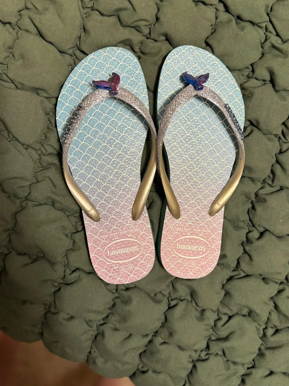 Havaianas Mermaid Ombrè Youth Flip Flops Glitter Straps Charm Girls size 2 NWOT